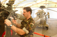 Mirko Hunkeler, Helikopter-Mechaniker der Swisscoy im Kosovo, 2004