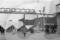 Schweizer Pavillon und Monorail an der Expo 1967