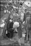 Knabe mit Zuckerwatte, Zürcher Knabenschiessen 1964