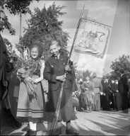 Schützenkönig mit Flagge, Zürcher Knabenschiessen 1941
