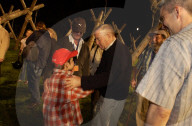 Christoph Blocher besucht die Tell-Aufführung auf dem Rütli 2004