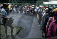 Schwarze Einwohner bei Wahlen in Simbabwe 1980