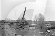 Sprengung eines Hochkamins in Zürich Giesshübel 1971