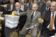 Wasserfallen, Merz, Couchepin wählen neuen FDP-Parteipräsidenten, 2005