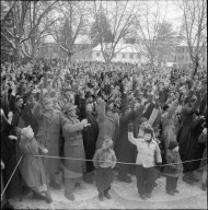 Versammlung, Abstimmung, Protest gegen Kraftwerkbau; Wasserkraftwerk; 1952
