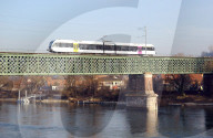 SBB-Zug auf der Rheinbrücke, Strecke Richtung Waldshut (D), 2005