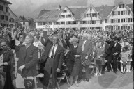 Erste Glarner Landsgemeinde mit Frauenbeteiligung 1972