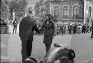 Jakob Stucki bei der Polizeirekruten-Vereidigung, 1971