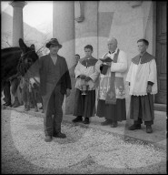 Pferde-Segnung in Walliser Dorf, 1940