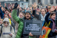 NEWS - New York: Tumult an Demo gegen Ausschaffung