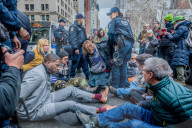 NEWS - New York: Tumult an Demo gegen Ausschaffung