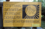 Tafel Stiftung Schweizerische Schule für Blindenführhunde 1985