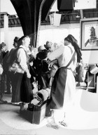 Generalmobilmachung 1939, Nonnen und Soldaten am Bahnhof