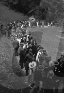 Bundesfeier mit Gesamt-Bundesrat und General Guisan,  Aufstieg zum Rütli; 1941