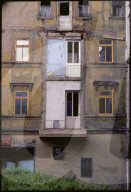Weimar: Unrestaurierte Hausfassade ca. 1987