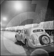 Das Rote Kreuz organisiert Warentransport für Kriegsgefangene, 1945