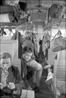 Abreise, Internierte im Zug; 1945
