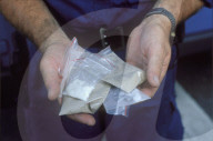 Drogen-Razzia am Letten; Säckchen mit  Rauschgift 1994