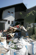 Unwetter Schweiz 2005: Abfallberge häufen sich, Kriens