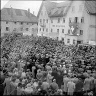 Demonstration gegen einen Panzerwaffenplatz, 1956