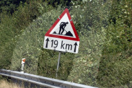 Verkehrsschild vor der Autobahnbausstelle auf der A1, 2006
