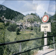 Fusio, Dorf und Ortsschild, Maggia-Tal 1975