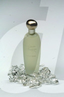 Parfumflasche: "Pleasures summer frost"
