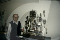 Charles Martin mit seinem Kunstwerk, 1987
