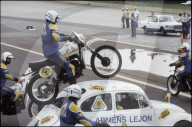 Motorrad-Stunt am grossen Treffen in Hannover 1983