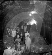 Presseführung durch Munitionslager Blausee-Mitholz 1949