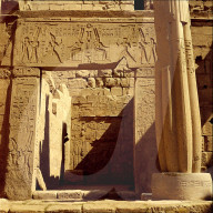 Hieroglyphen an den Wänden des Karnak-Tempels, ca. 1960