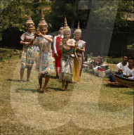 Schülerinnen einer Tanzschule in Thailand, ca. 1960