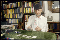 François Fricker mit Kartenspiel 1993