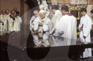 Papstbesuch Schweiz 1984, Stiftskirche Einsiedeln: Altarweihe