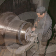 Herstellung einer Glocke für die Expo 1964