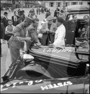 Benzinmangel; Automotoren mit Holzgas betrieben; 1943