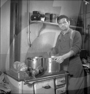 Schweiz 1943: Herstellung von Zucker aus Runkelrüben