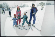 Silvia und Carl Gustaf von Schweden mit ihrer Familie in Verbier, 1983