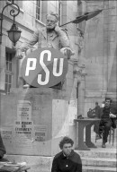 Statue Victor Hugo während Studentenunruhen in Paris 1968