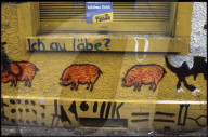 AJZ mit Sprayereien, Graffitis 1980