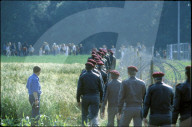 Polizei an Demonstration gegen Kernkraftwerk 1986