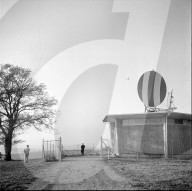 Richtstrahlantenne der Radaranlage , Flughafen Zürich-Kloten 1954