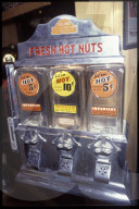Nüssliautomat, Nussautomat