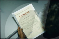 Diplom der Ringier Journalistenschule Zürich 1990