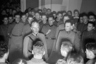 General Guisan besucht Konzert im Kongresshaus; 1940