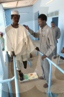 Therapie mit Kriegsopfer im Sudan, 2004