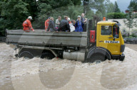 Unwetter 2005: Personentransport per LKW