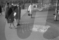 Strassenmalerei auf der Bahnhofbrücke, Zürich 1966
