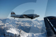 DC-3 über den Glarner Alpen