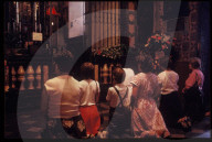 Betende Gläubige in der Marienkirche, Krakau 1987